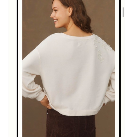 Anthropologie Ivory Crochet Appliqué Pullover Sweatshirt/Top - Picture 4 of 16